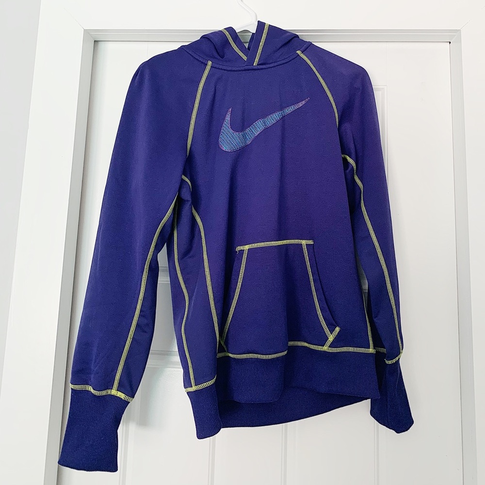 ❤️sold ❤️ Nike therma-fit hoodie